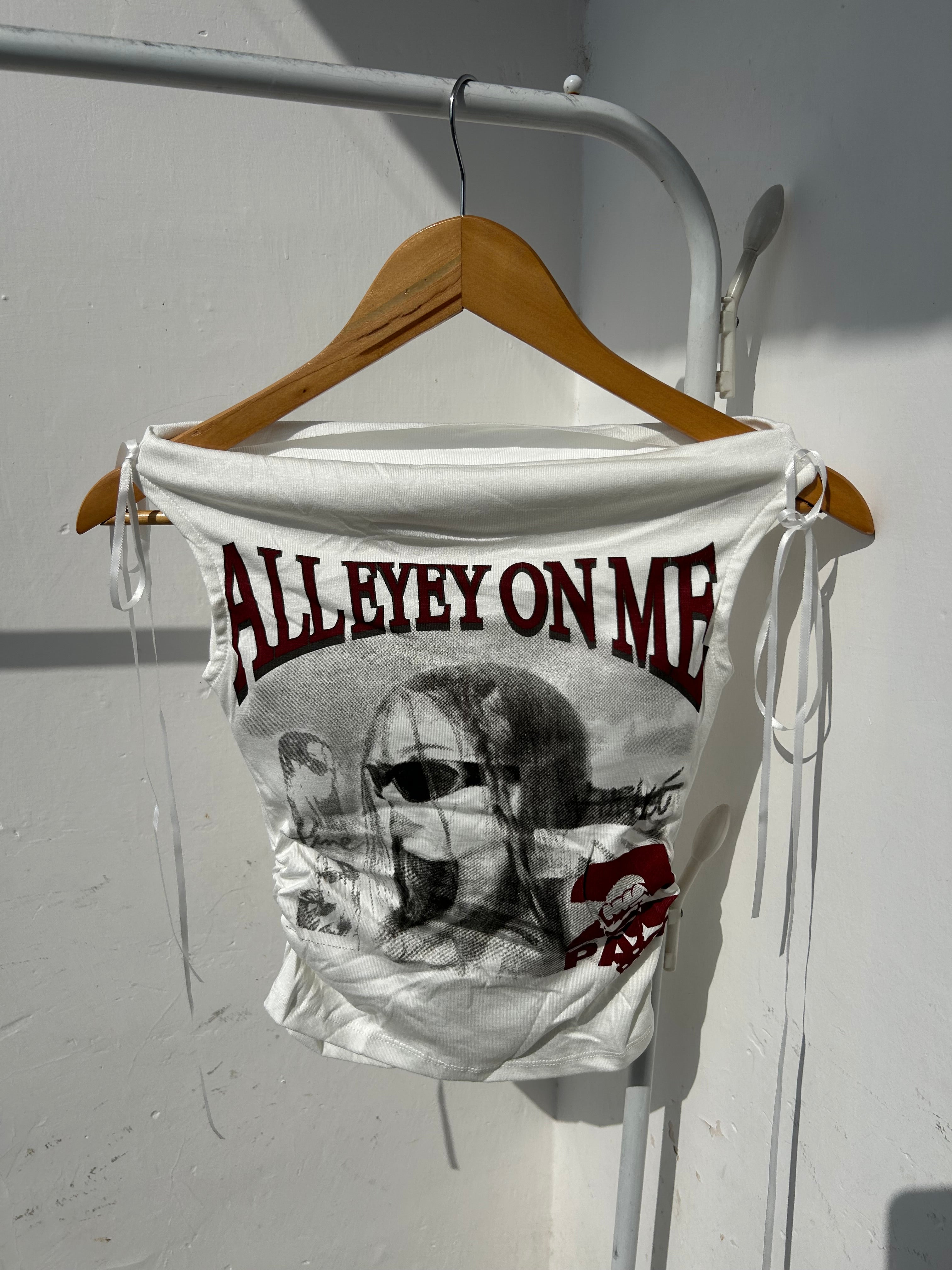 All eyes on me padded-top