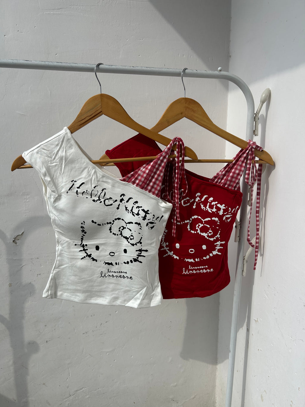 Hello kitty padded top