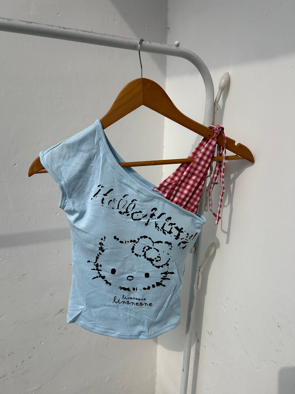 Hello kitty padded top